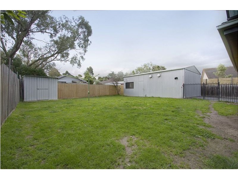 13 Larne Avenue, Bayswater VIC 3153