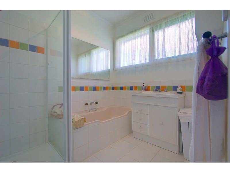 37 Lockwoods Road, Boronia VIC 3155