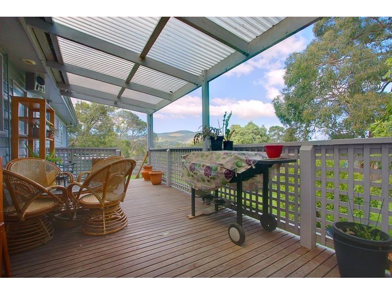 37 Lockwoods Road, Boronia VIC 3155