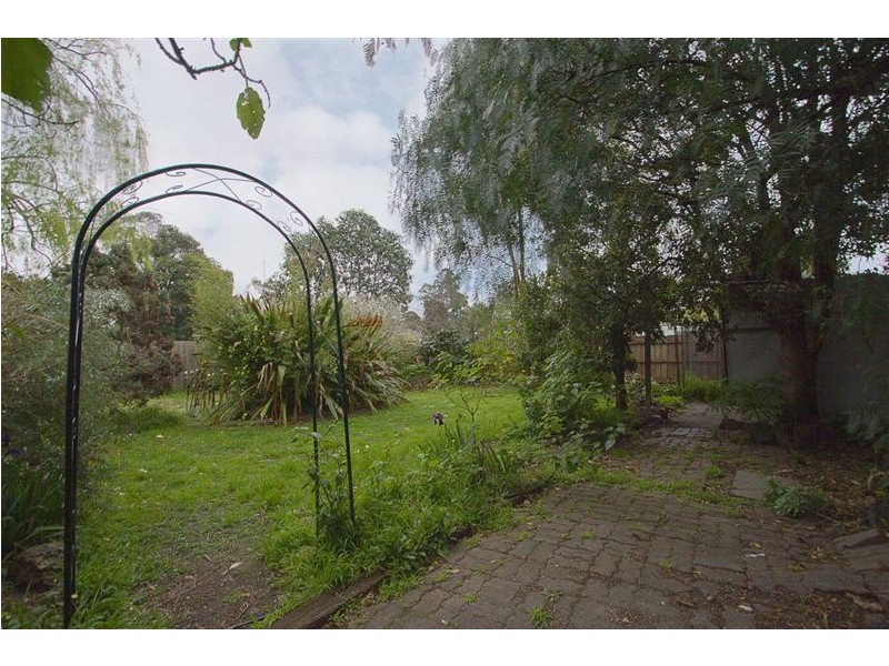 6 Tracey Street, Bayswater VIC 3153