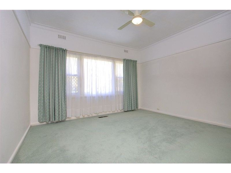 1/22 St. Elmo Avenue, Ferntree Gully VIC 3156