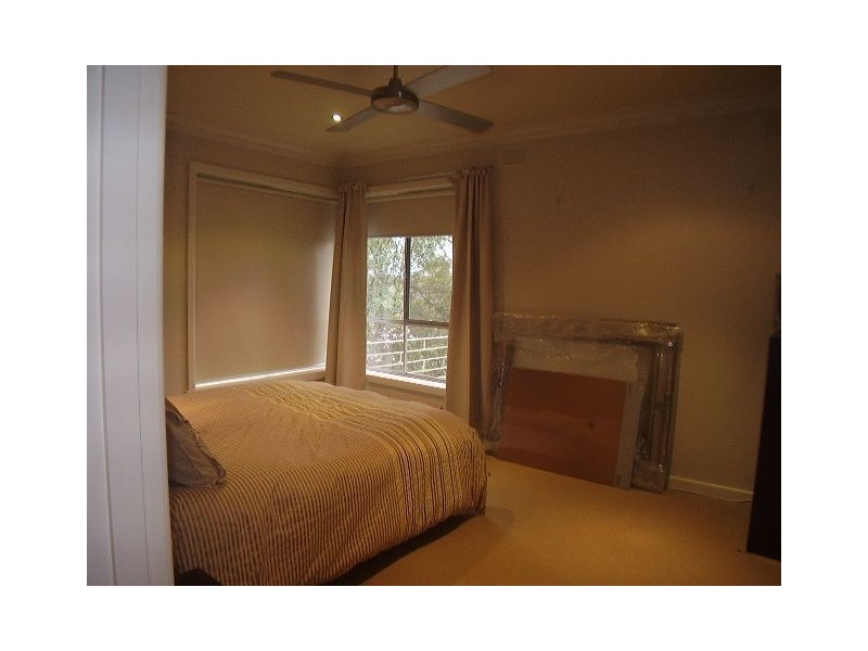 40 Mariana Avenue, Croydon VIC 3136