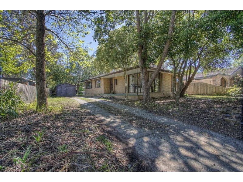 61 Landstrom Quadrant, Kilsyth VIC 3137