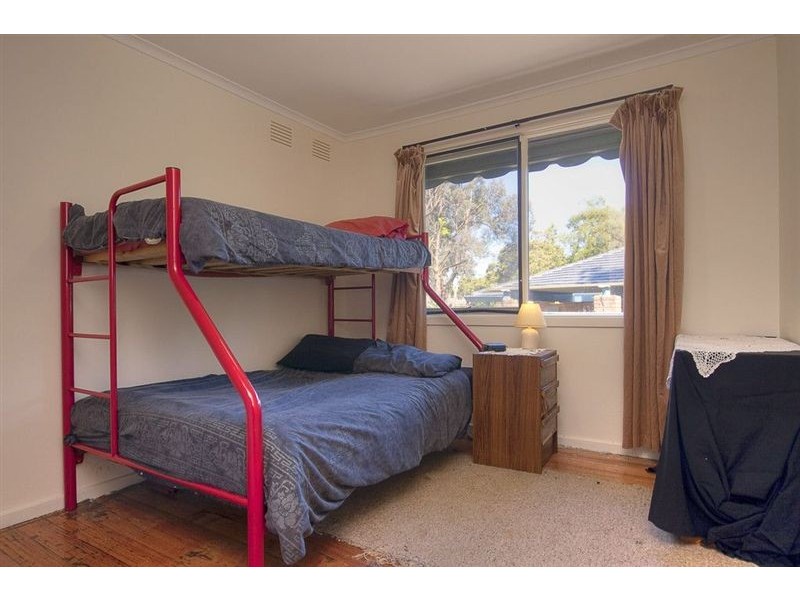 61 Landstrom Quadrant, Kilsyth VIC 3137