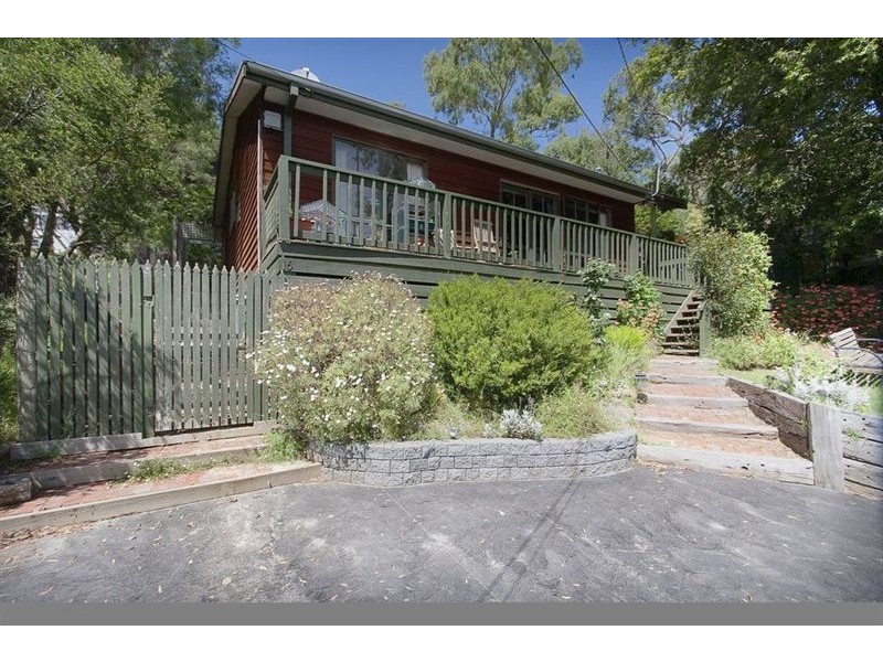 16 Alexandra Street, Upper Ferntree Gully VIC 3156