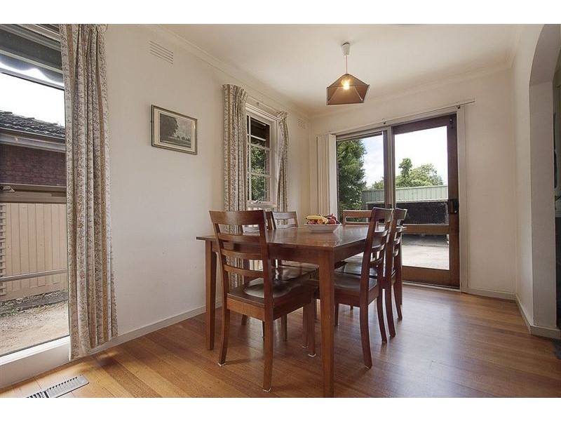 56 King Parade, Knoxfield VIC 3180