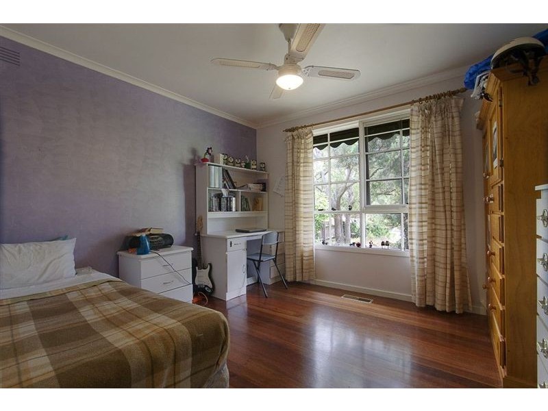 56 King Parade, Knoxfield VIC 3180