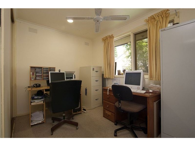 56 King Parade, Knoxfield VIC 3180