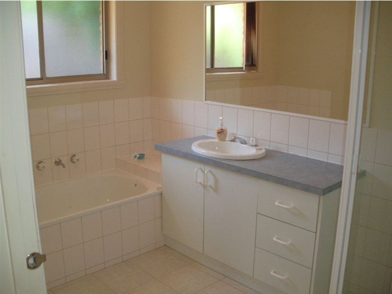 20 McDonald Crescent, Boronia VIC 3155