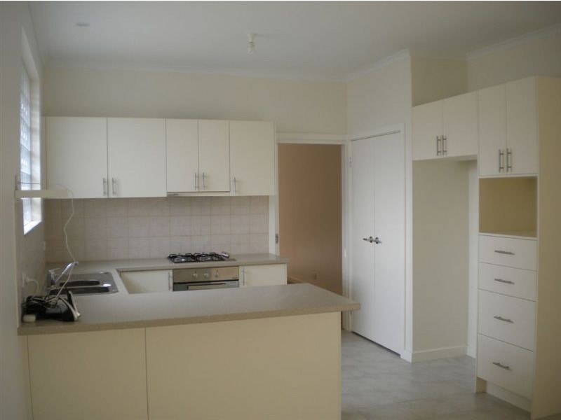 2/10 Rosella Avenue, Boronia VIC 3155