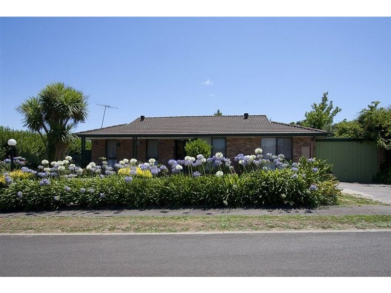 1 Garden Avenue, Boronia VIC 3155