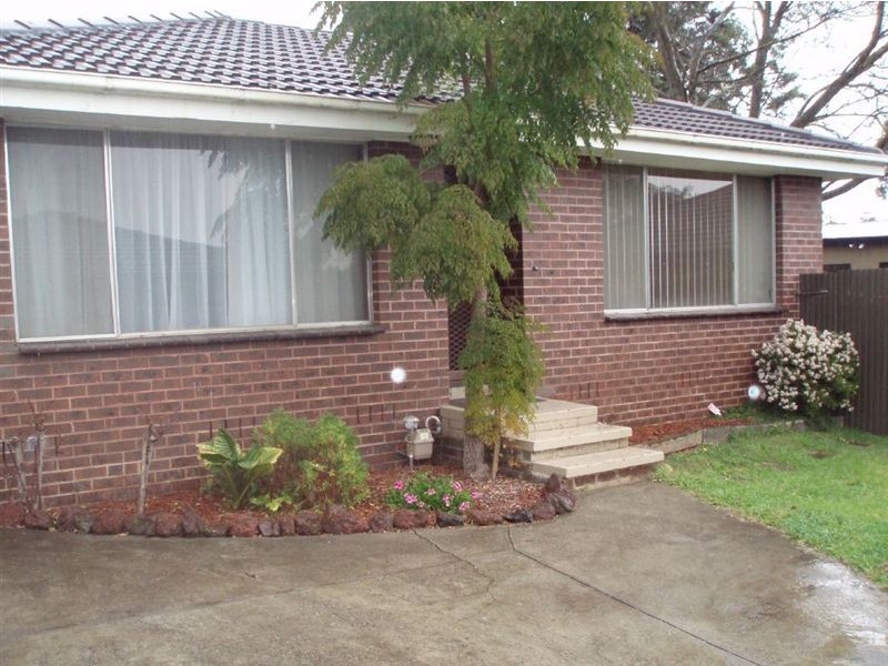 2/5 Violen Street, Bayswater VIC 3153