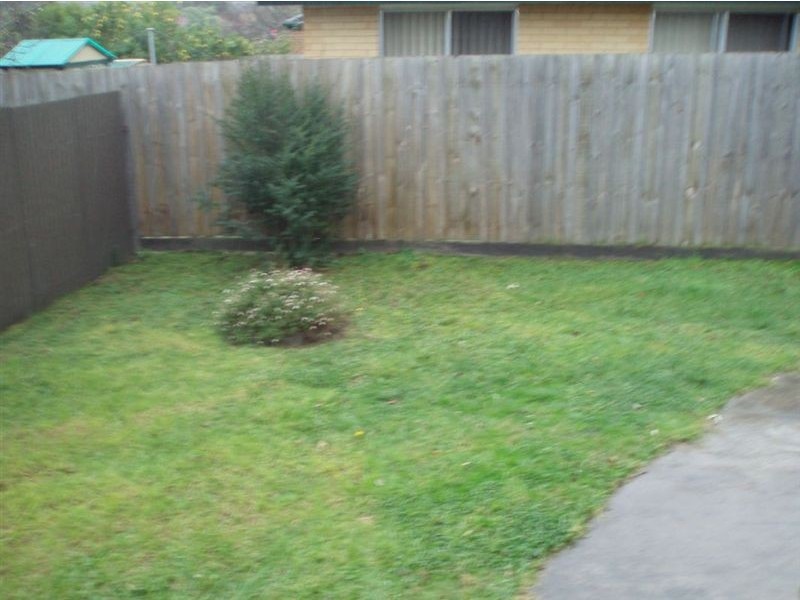 2/5 Violen Street, Bayswater VIC 3153