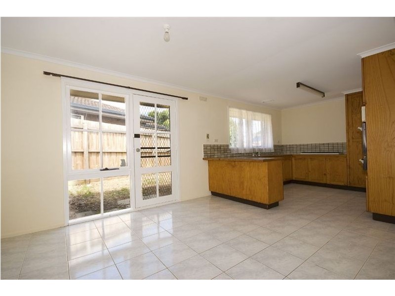 8 Falconer Crescent, Bayswater North VIC 3153