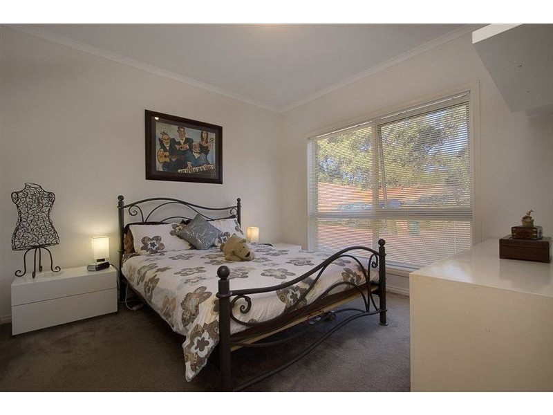 2/49 Democrat Drive, The Basin VIC 3154