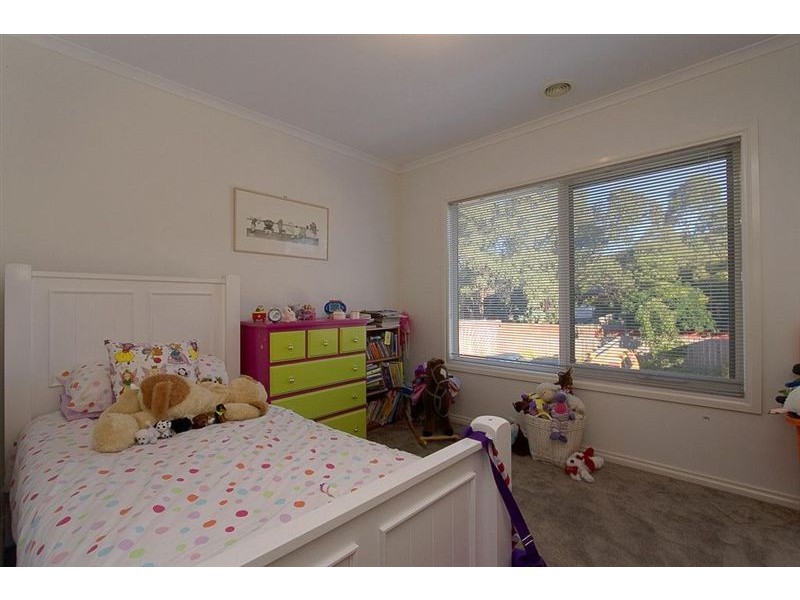 2/49 Democrat Drive, The Basin VIC 3154