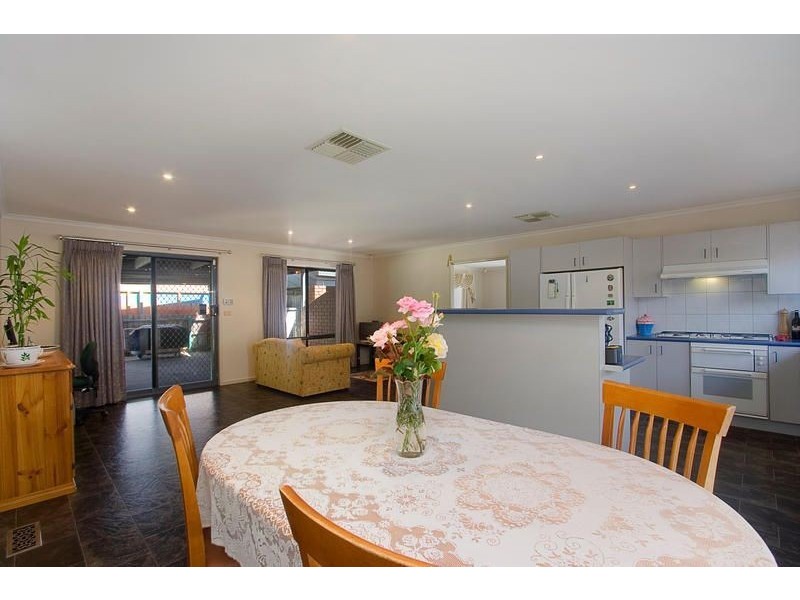 20 Oliver Court, Kilsyth South VIC 3137