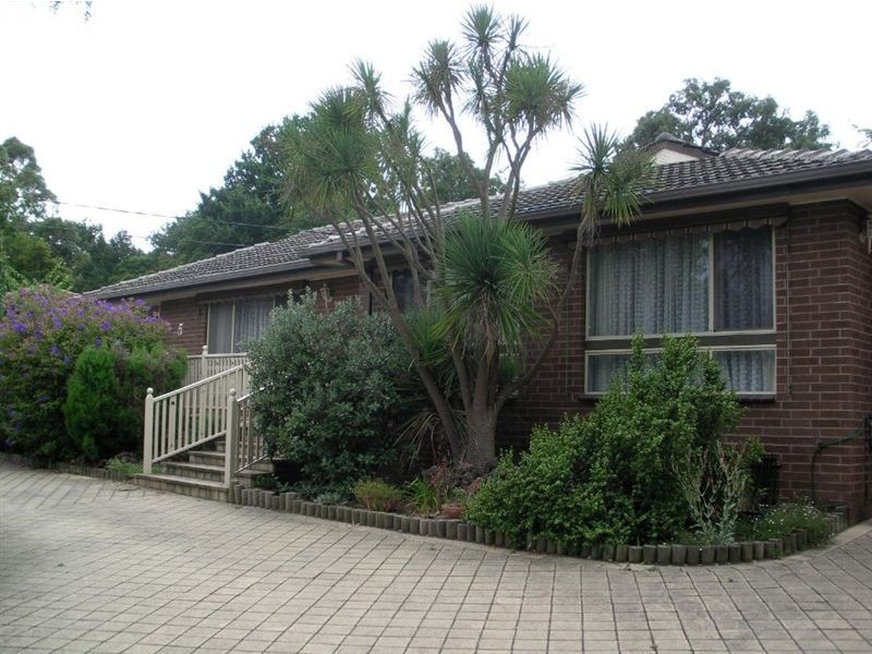 5 Augusta Road, The Basin VIC 3154