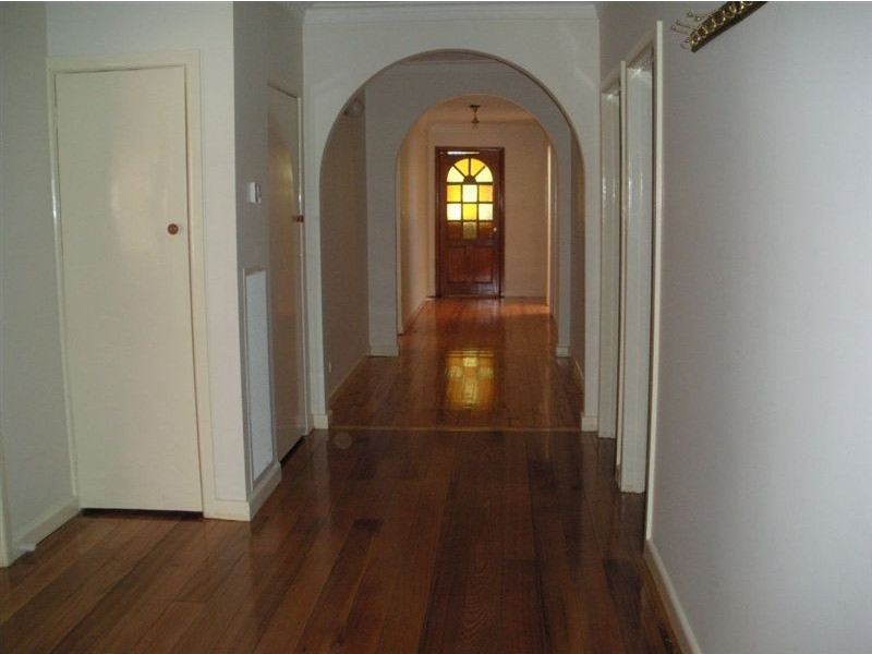 6 Lemon Grove, Bayswater VIC 3153