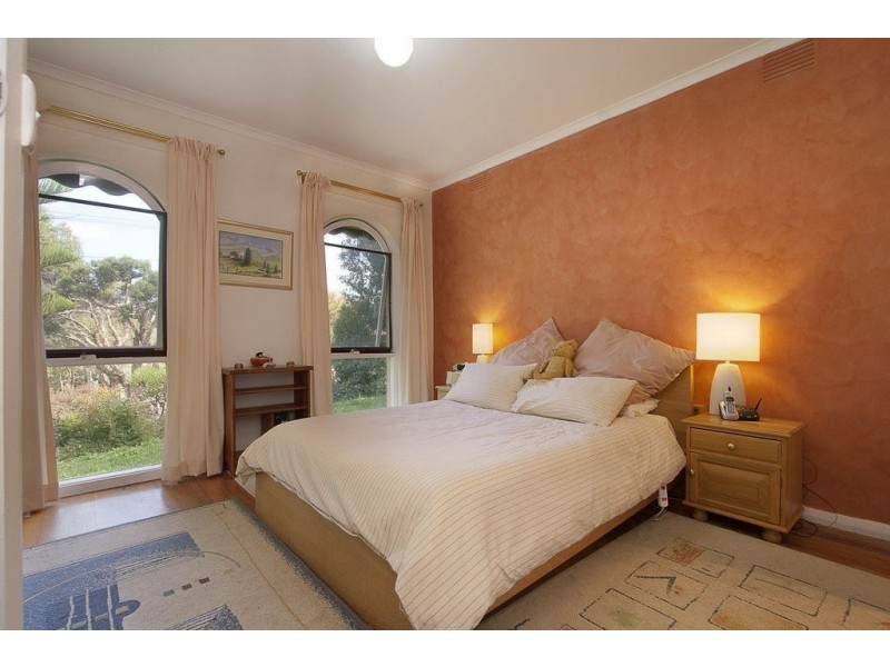 32 Meadowlark Lane, Mooroolbark VIC 3138