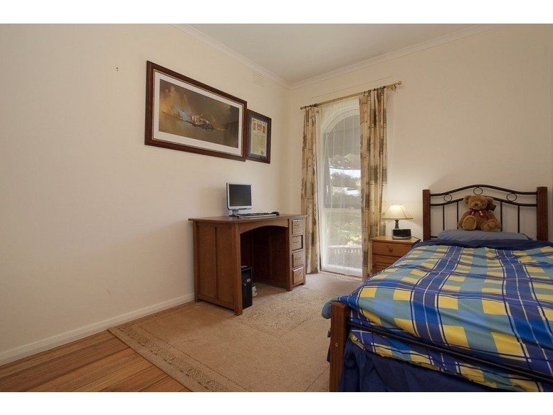 32 Meadowlark Lane, Mooroolbark VIC 3138