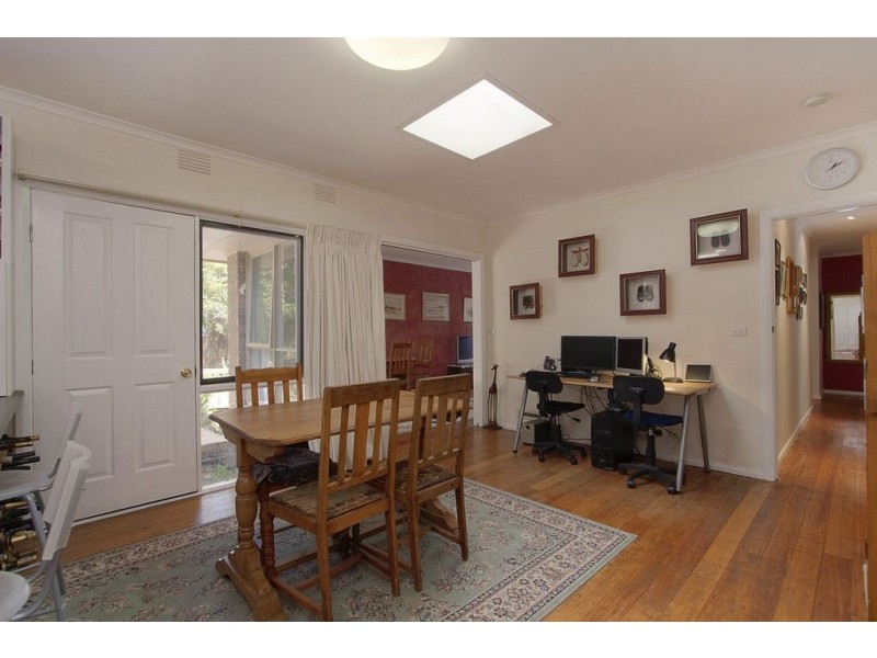 32 Meadowlark Lane, Mooroolbark VIC 3138