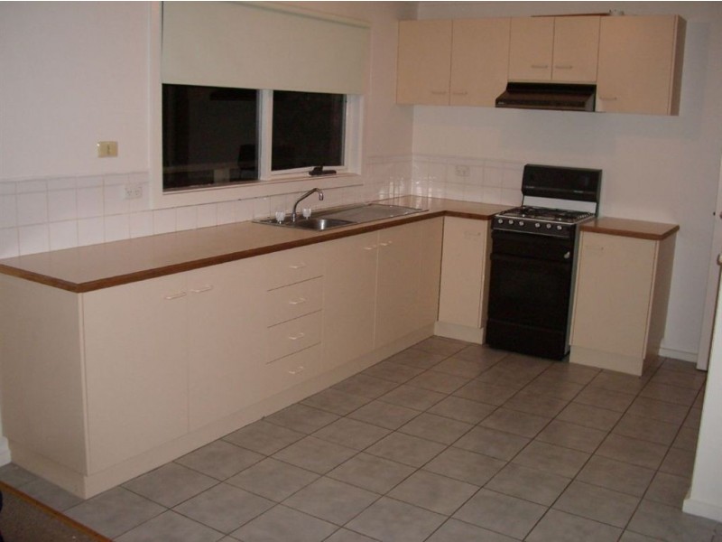 2/13 Phipps Ave, Boronia VIC 3155