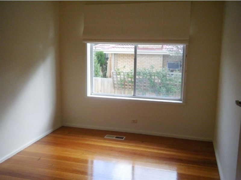 59 Faraday Road, Croydon South VIC 3136