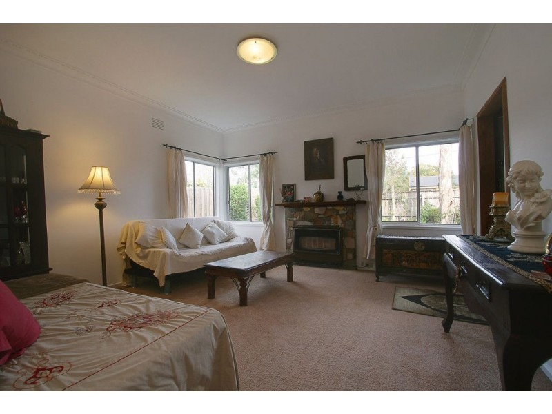 17 Sinclair Road, Bayswater VIC 3153