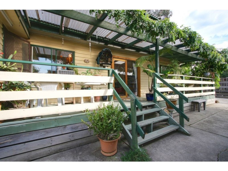 17 Sinclair Road, Bayswater VIC 3153