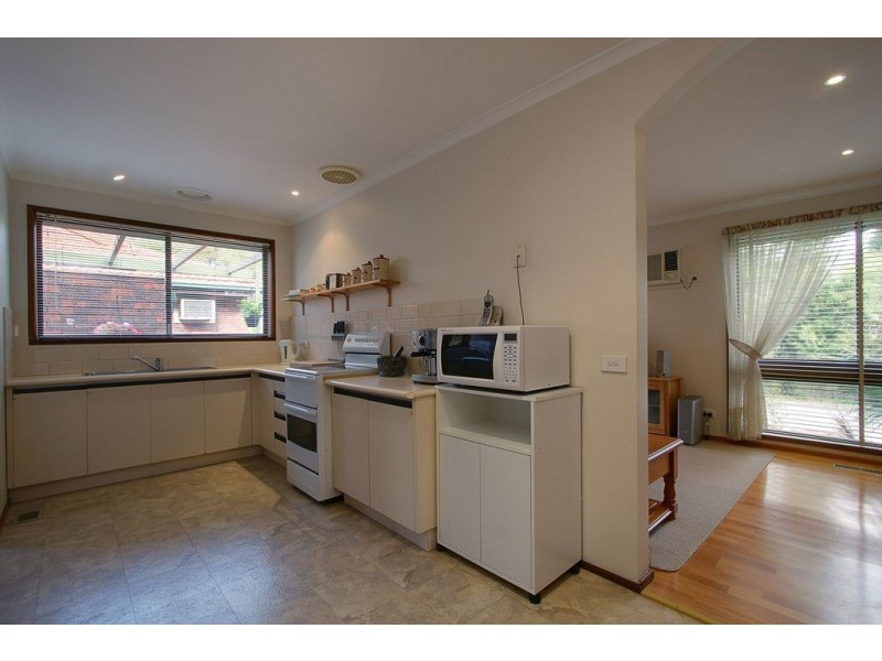 6/8 Elmhurst Road, Bayswater North VIC 3153