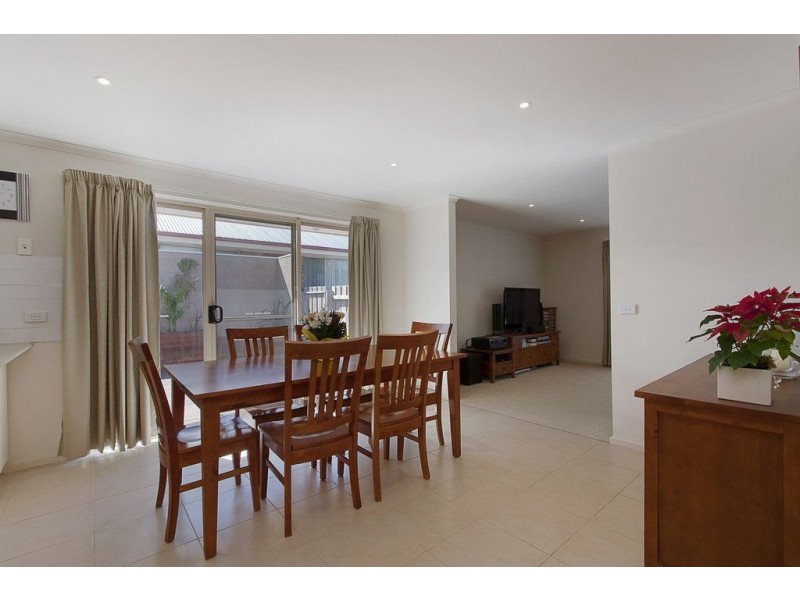 2/45 Tulip Crescent, Boronia VIC 3155