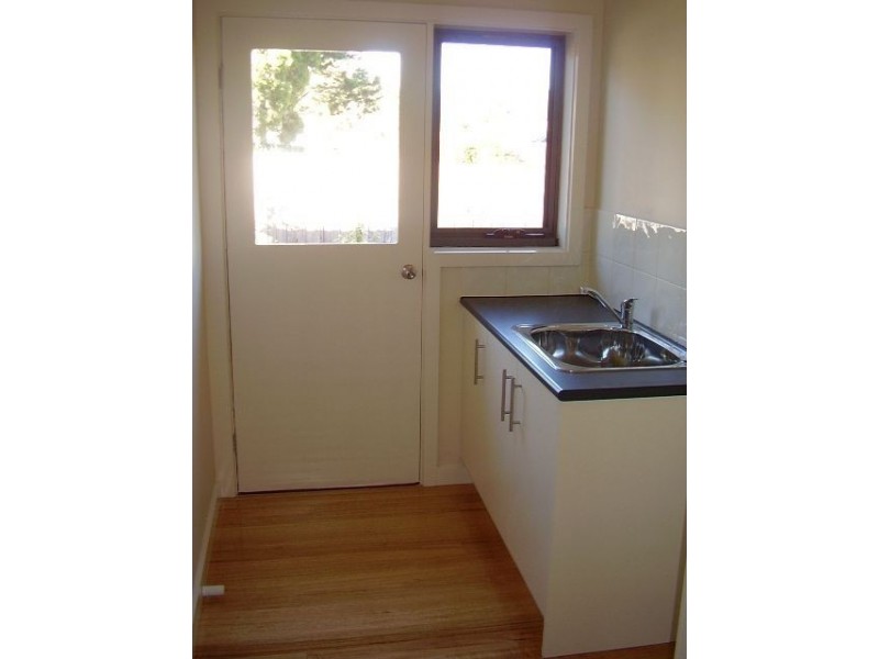 2/29 Ronald Road, Croydon VIC 3136
