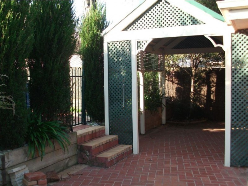 42 Lynn Drive, Ferntree Gully VIC 3156