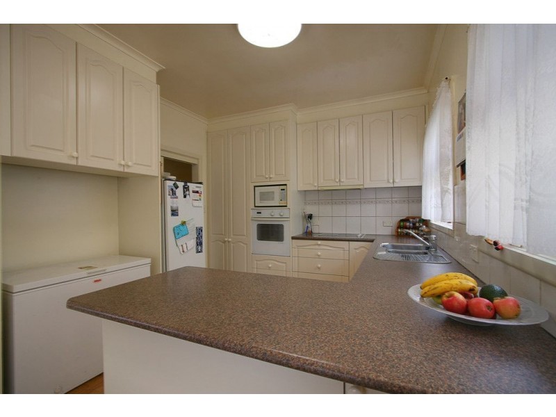 2 Arcadia Avenue, The Basin VIC 3154