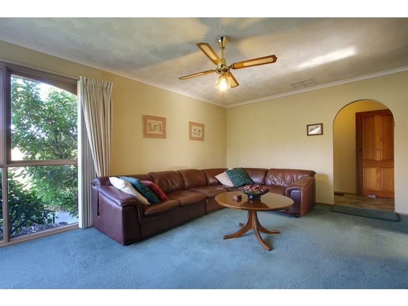 2 Tracey Street, Bayswater VIC 3153