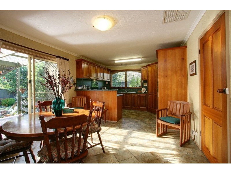 2 Tracey Street, Bayswater VIC 3153