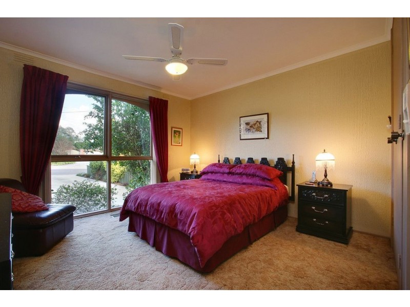 2 Tracey Street, Bayswater VIC 3153