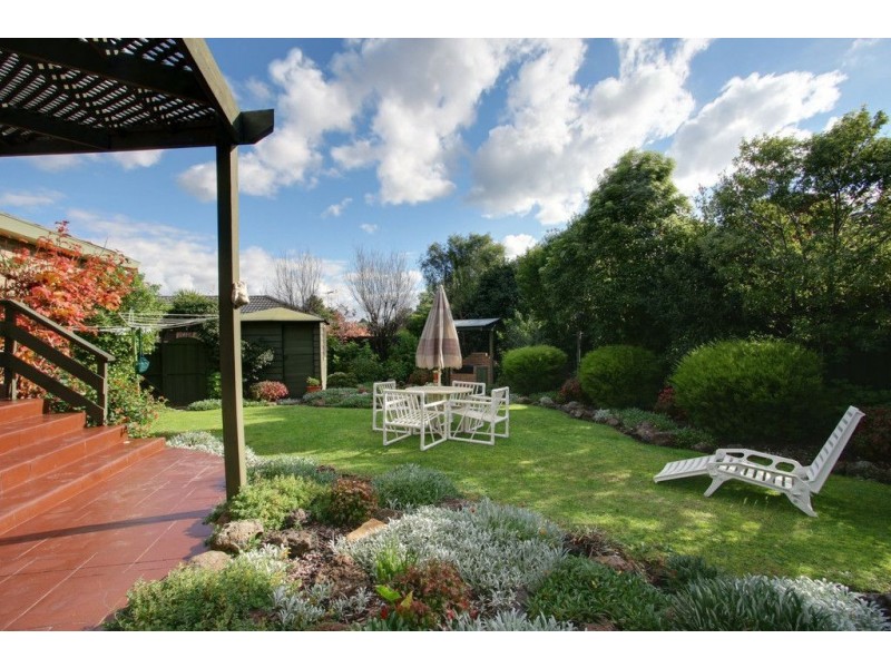 2 Tracey Street, Bayswater VIC 3153