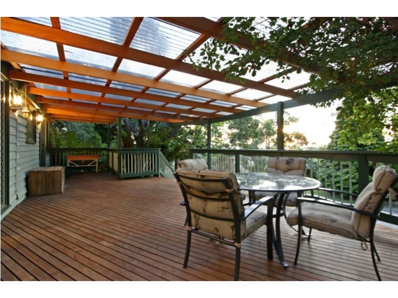 1 Barclay Ave, Upper Ferntree Gully VIC 3156