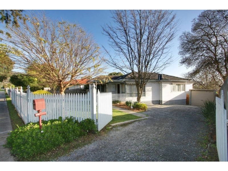 6 Buna Court, Boronia VIC 3155