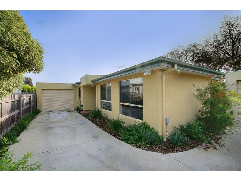 2/11 Maida Avenue, Bayswater VIC 3153