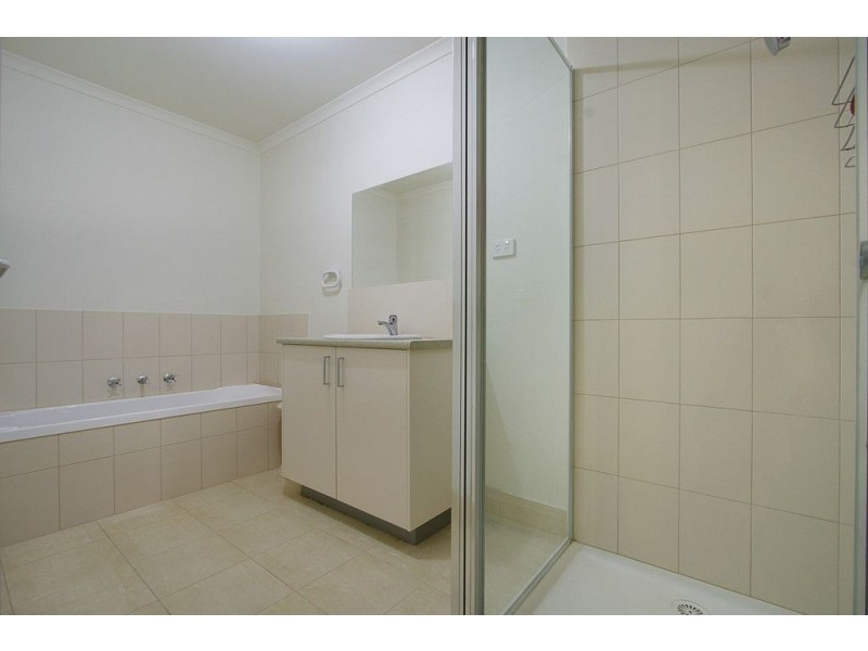 2/11 Maida Avenue, Bayswater VIC 3153