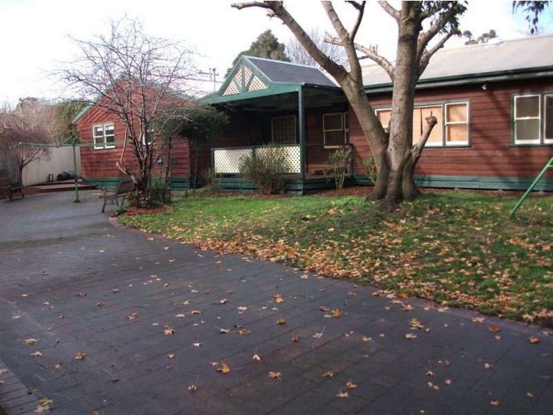 2 Acacia Road, Upper Ferntree Gully VIC 3156