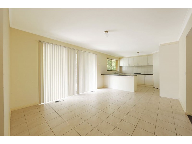 2/37 Thomas Street, Croydon South VIC 3136