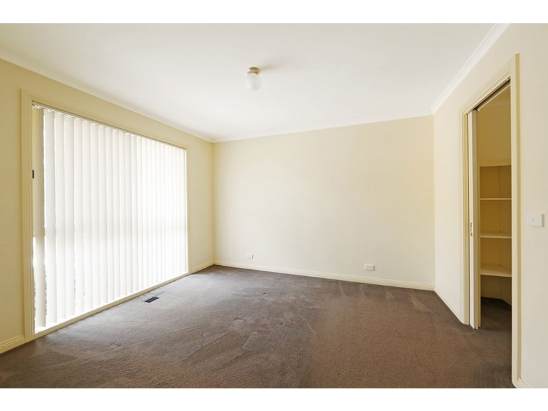 2/37 Thomas Street, Croydon South VIC 3136