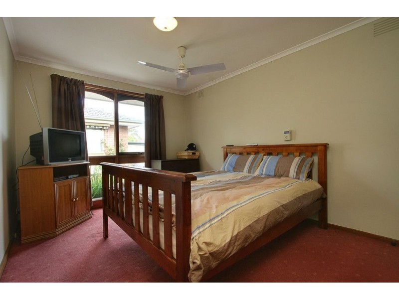 2/26 Cullis Parade, Bayswater VIC 3153