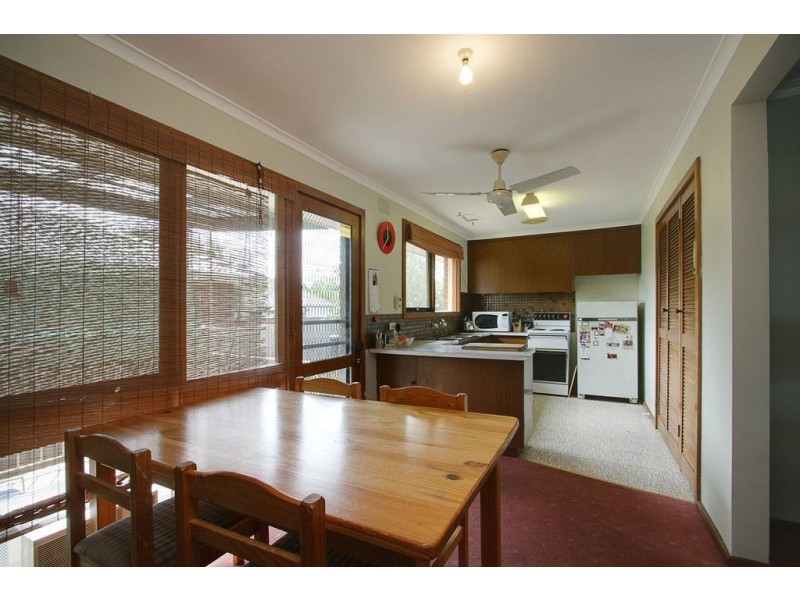 2/26 Cullis Parade, Bayswater VIC 3153