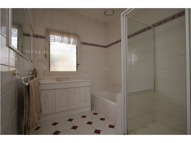 22 Neal Street, Bayswater VIC 3153