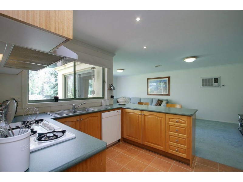 6 Academy Drive, The Basin VIC 3154